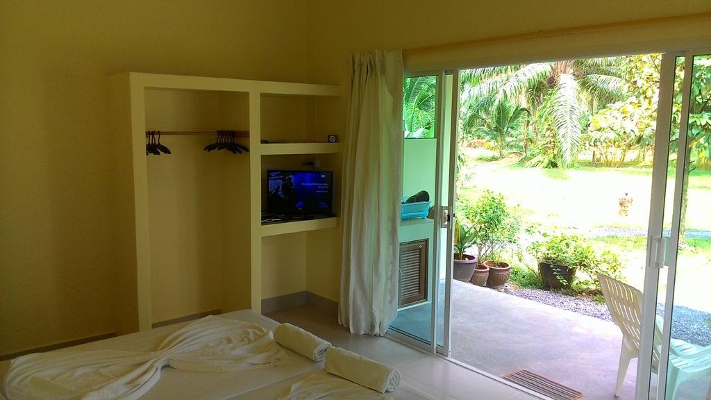Aathid Garden Khao Lak Villa Kamer foto