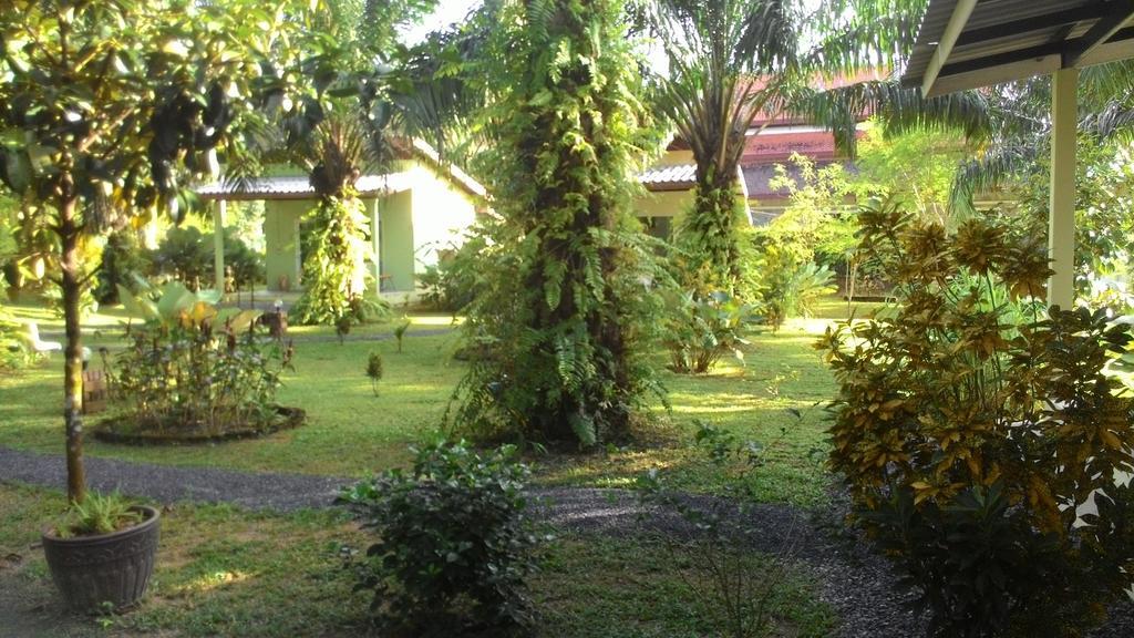 Aathid Garden Khao Lak Villa Kamer foto