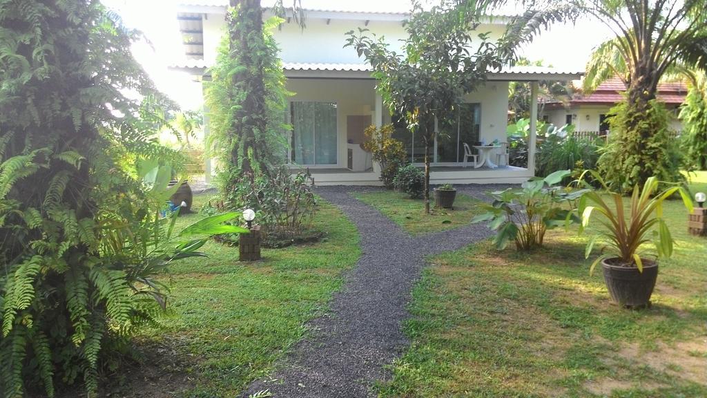 Aathid Garden Khao Lak Villa Kamer foto